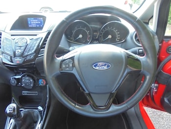 Used Ford Fiesta 2016 for sale - 79478889: Photo