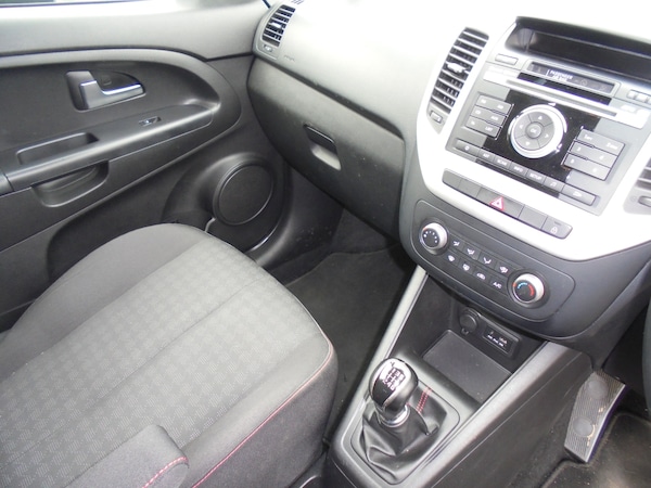 Used Kia Venga 2015 for sale - 74815722: Photo 6