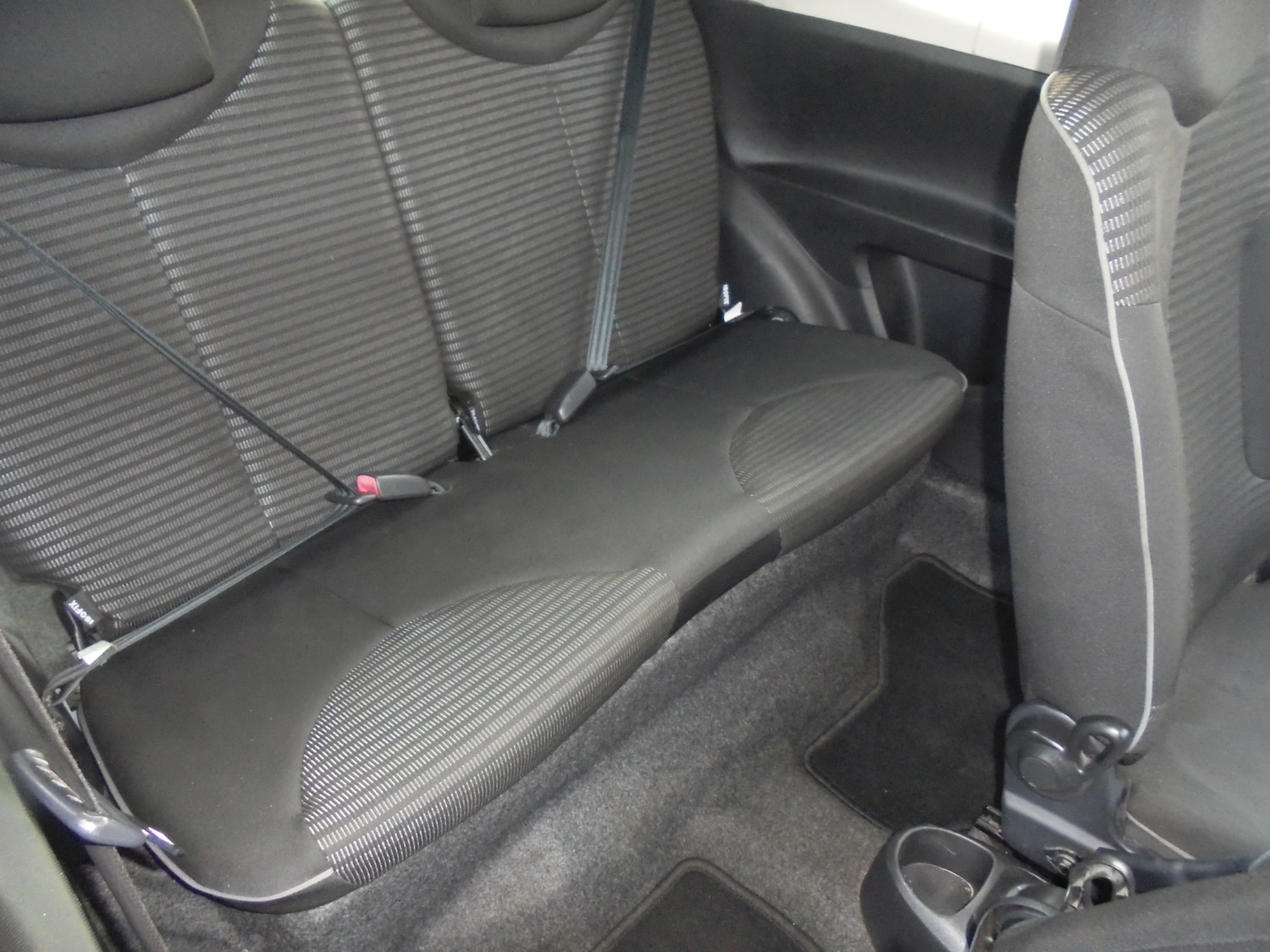 Used Peugeot 107 2012 for sale - 77137880: Photo 12