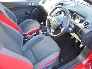 Used Ford Fiesta 2016 for sale - 76600061: Photo