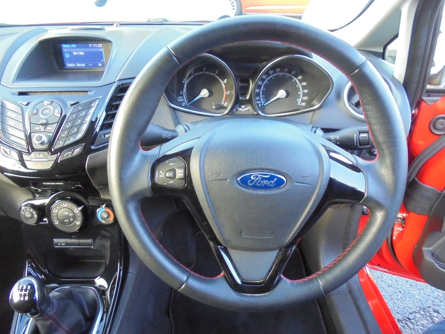 Used Ford Fiesta 2016 for sale - 76600061: Photo 4