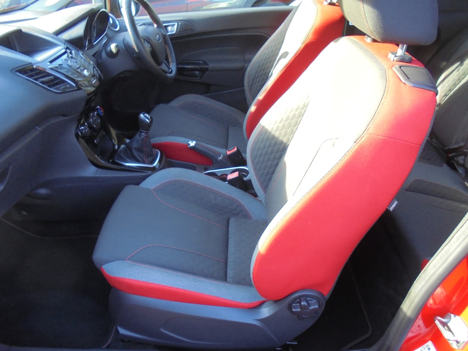 Used Ford Fiesta 2016 for sale - 76600061: Photo 8