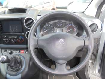 Used Peugeot Partner Tepee 2015 for sale - 74457035: Photo