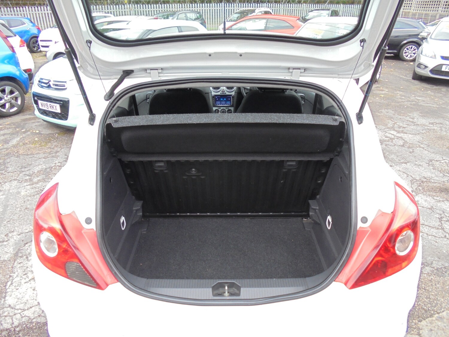 Used Vauxhall Corsa 2013 for sale - 76170548: Photo 15