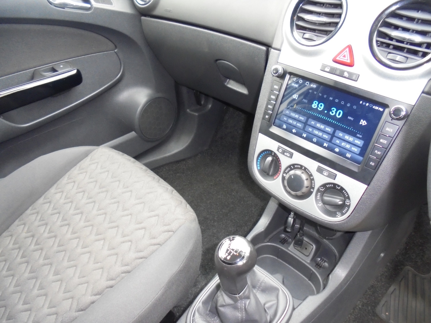 Used Vauxhall Corsa 2013 for sale - 76170548: Photo 6