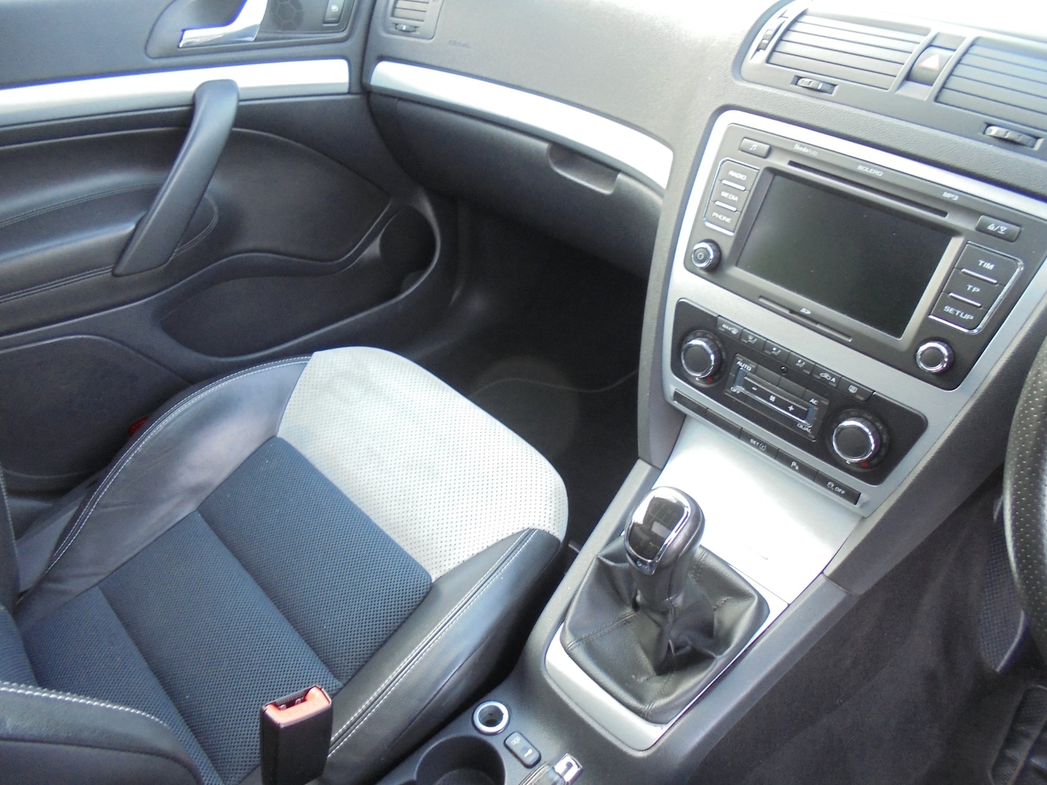 Used Skoda Octavia 2012 for sale - 77873712: Photo 6