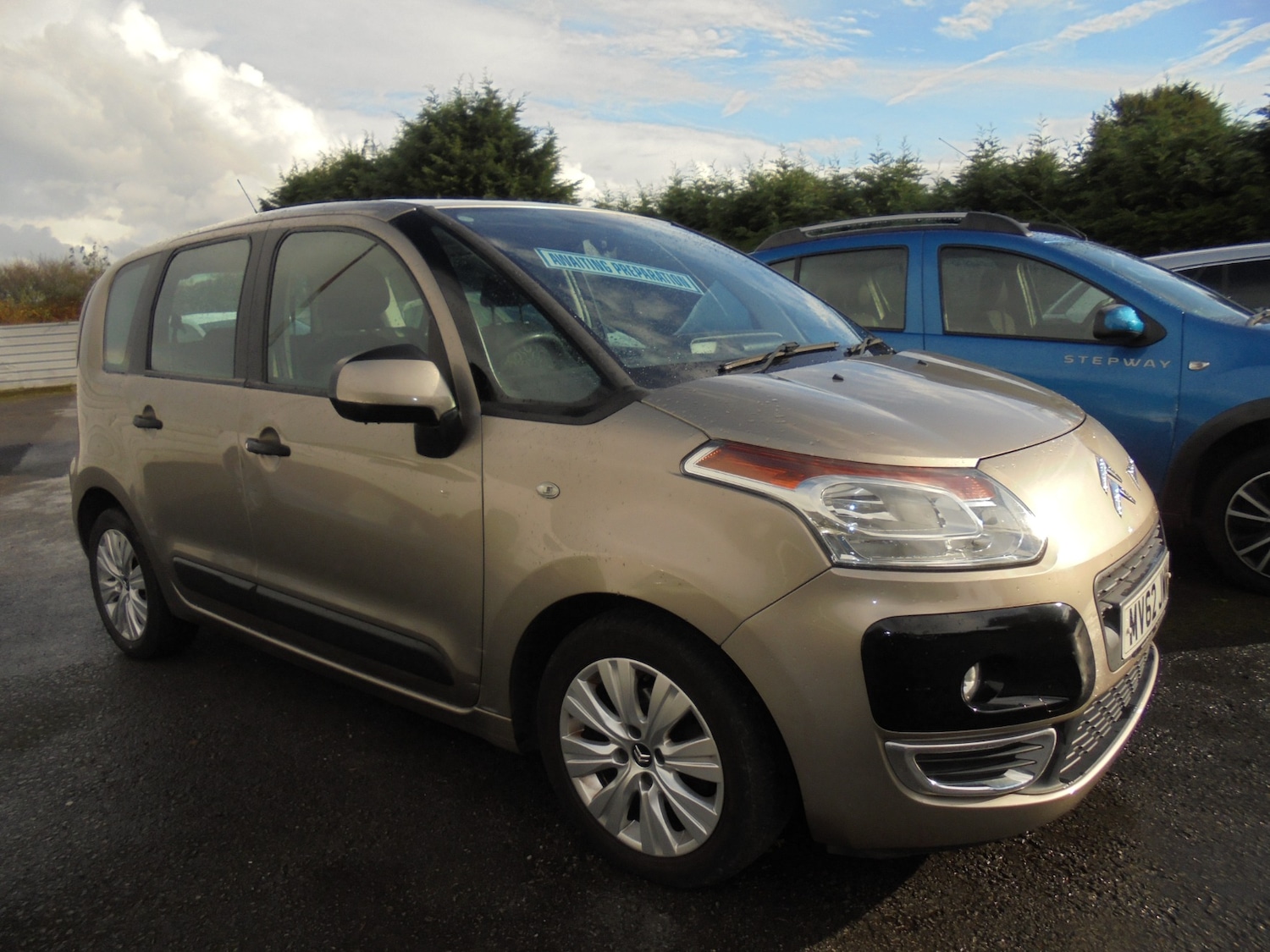 Used Citroen C3 Picasso 2012 for sale - 76492336: Photo 1