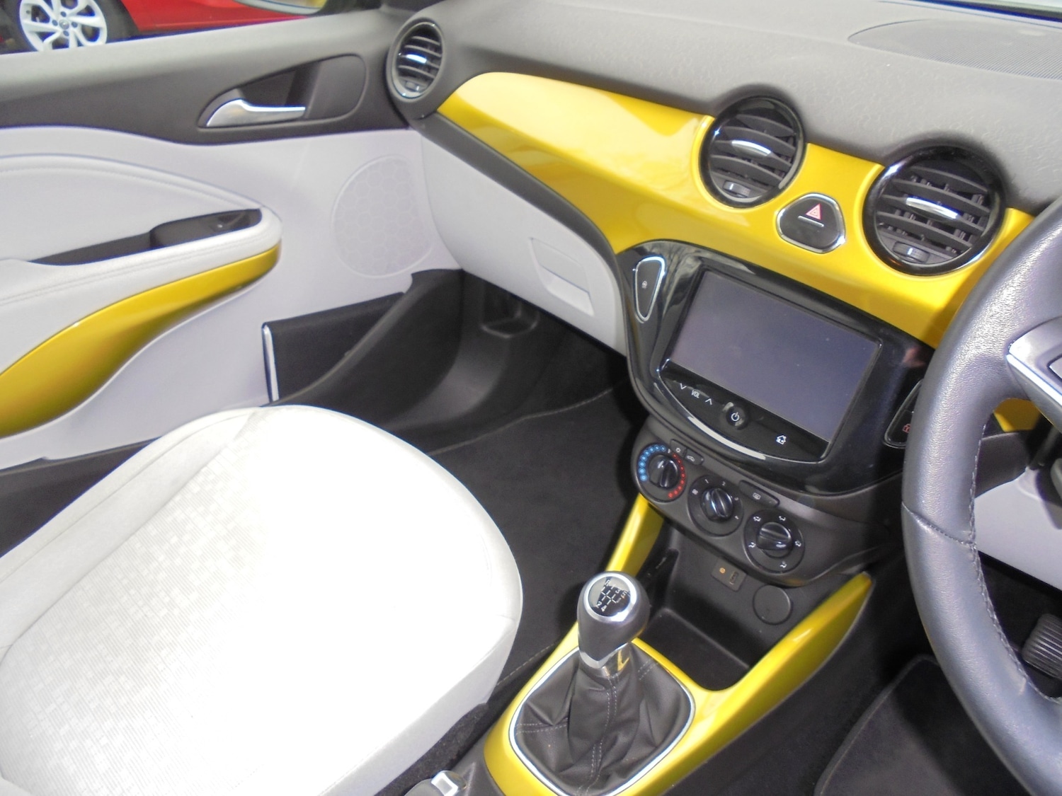 Used Vauxhall ADAM 2015 for sale - 78039023: Photo 6