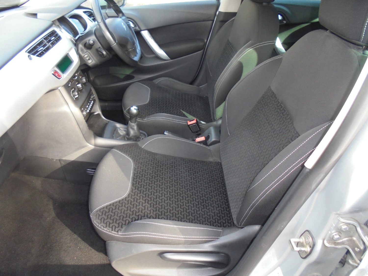 Used Citroen C3 2011 for sale - 76365232: Photo 8