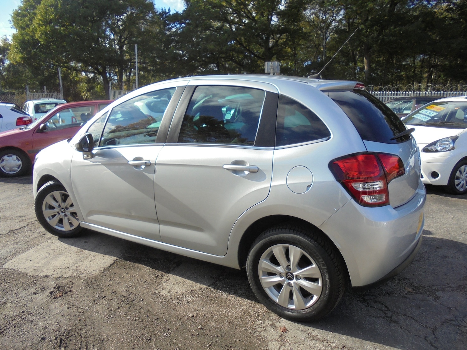 Used Citroen C3 2011 for sale - 76365232: Photo 9