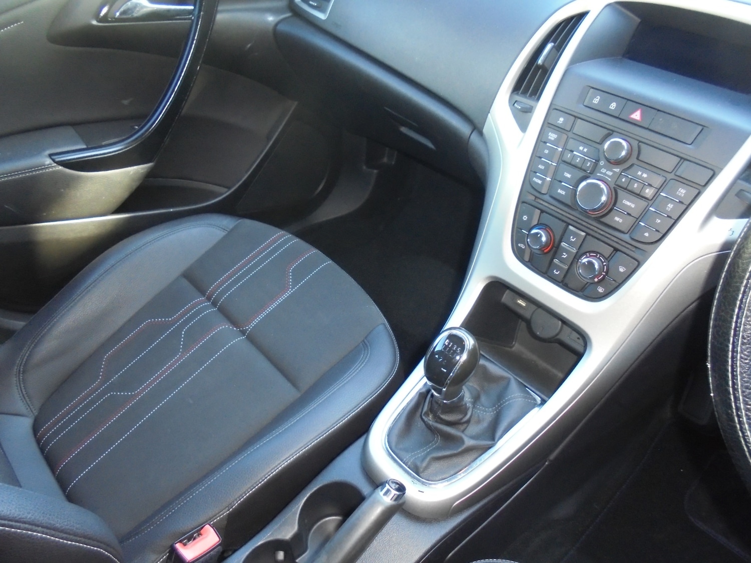 Used Vauxhall Astra 2013 for sale - 78027441: Photo 6