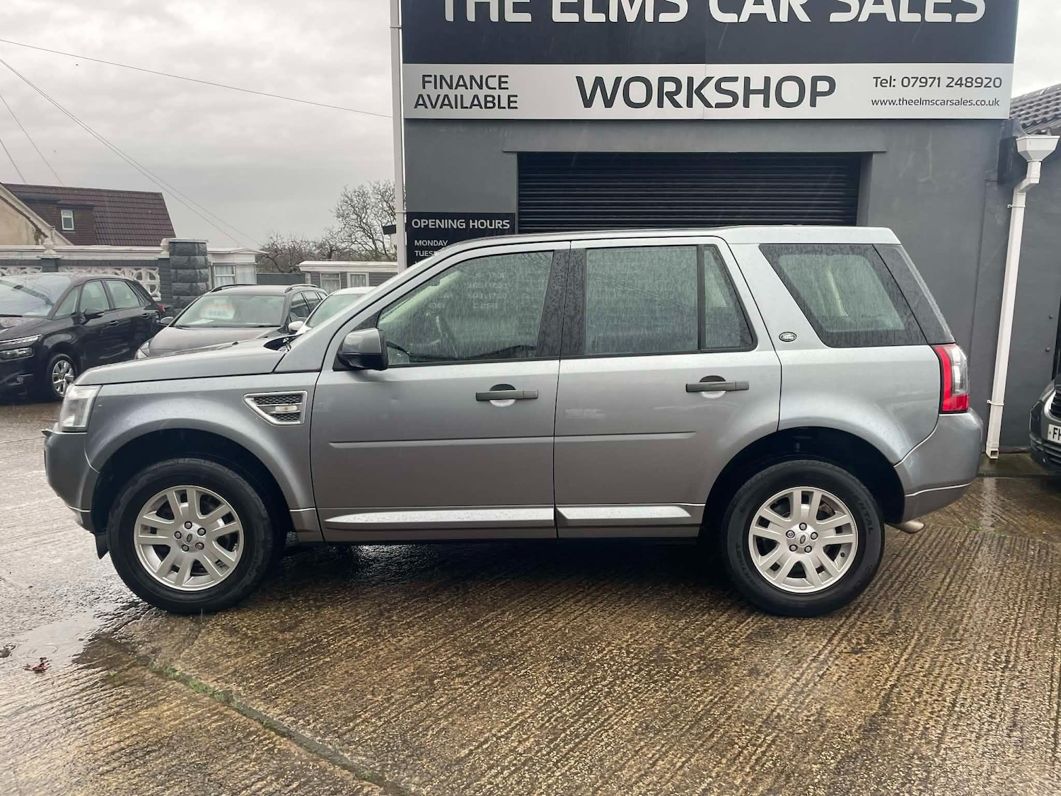Used Land Rover Freelander 2011 for sale - 76723950: Photo 2