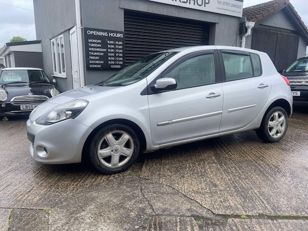 Used Renault Clio 2011 for sale - 74772783: Photo 1