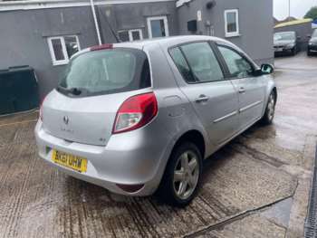 Used Renault Clio 2011 for sale - 74772783: Photo