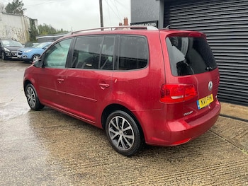 Used Volkswagen Touran 2011 for sale - 77013828: Photo