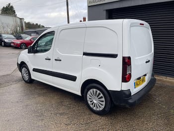 Used Peugeot Partner 2017 for sale - 79721744: Photo