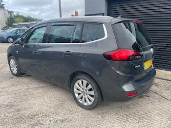 Used Vauxhall Zafira Tourer 2015 for sale - 79636671: Photo