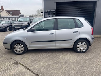 Used Volkswagen Polo 2004 for sale - 75406103: Photo