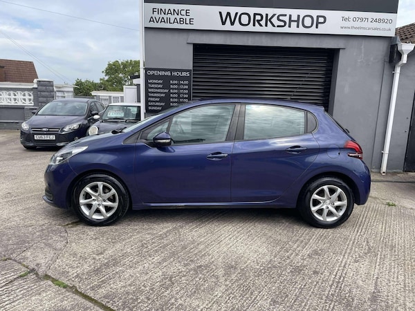 Used Peugeot 208 2017 for sale - 75016259: Photo 2