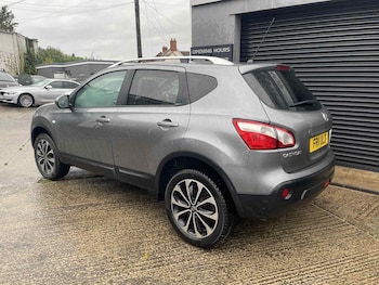 Used Nissan Qashqai 2011 for sale - 75230098: Photo