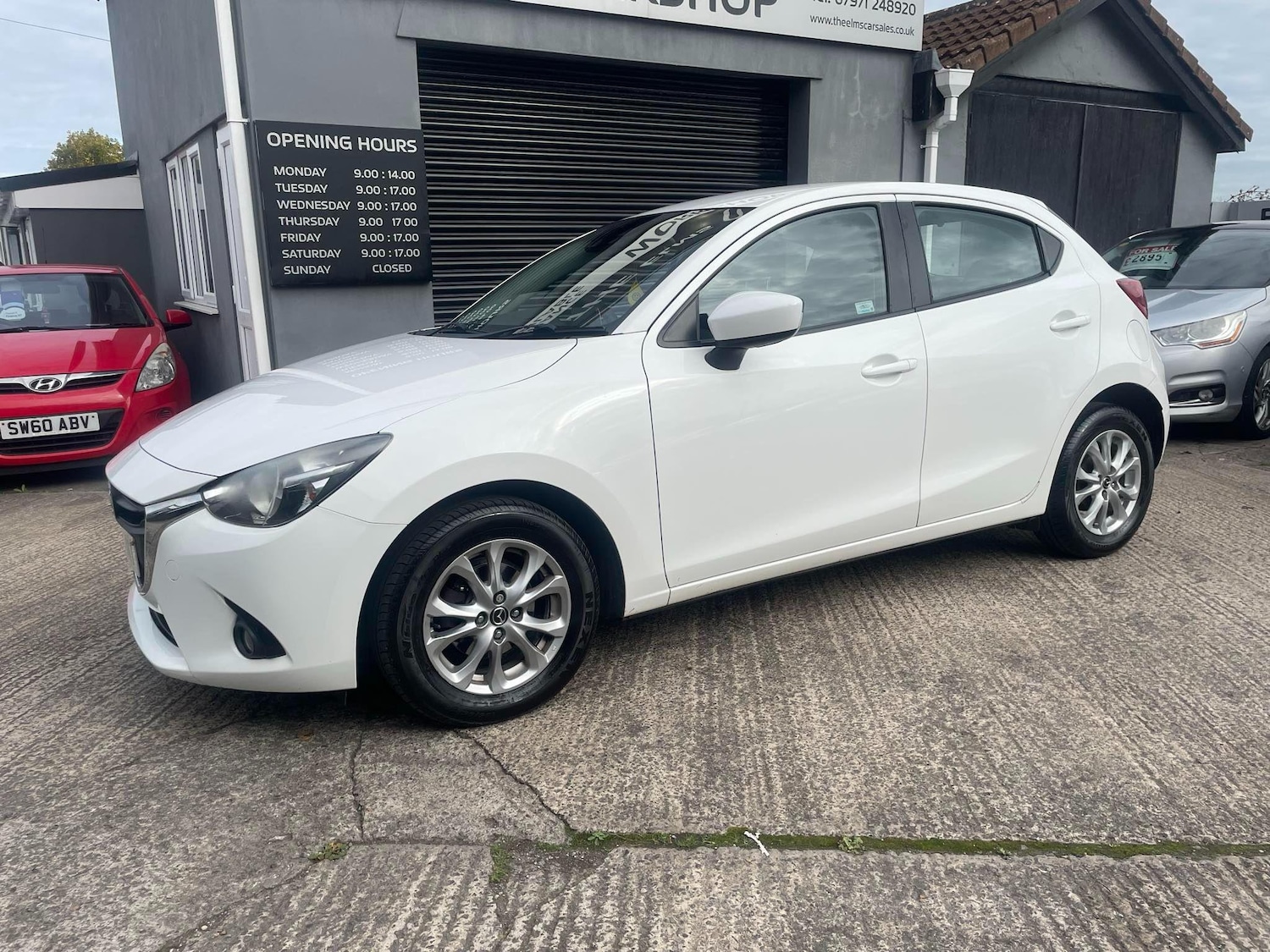 Used Mazda Mazda2 2016 for sale - 76298960: Photo 1