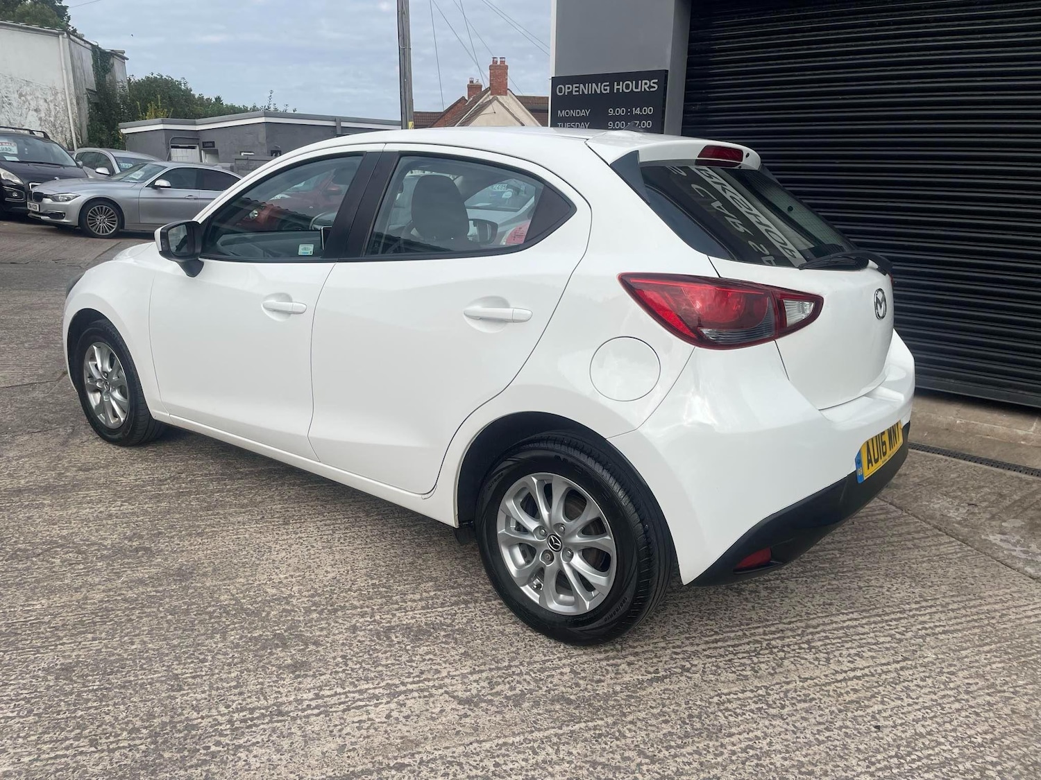 Used Mazda Mazda2 2016 for sale - 76298960: Photo 3