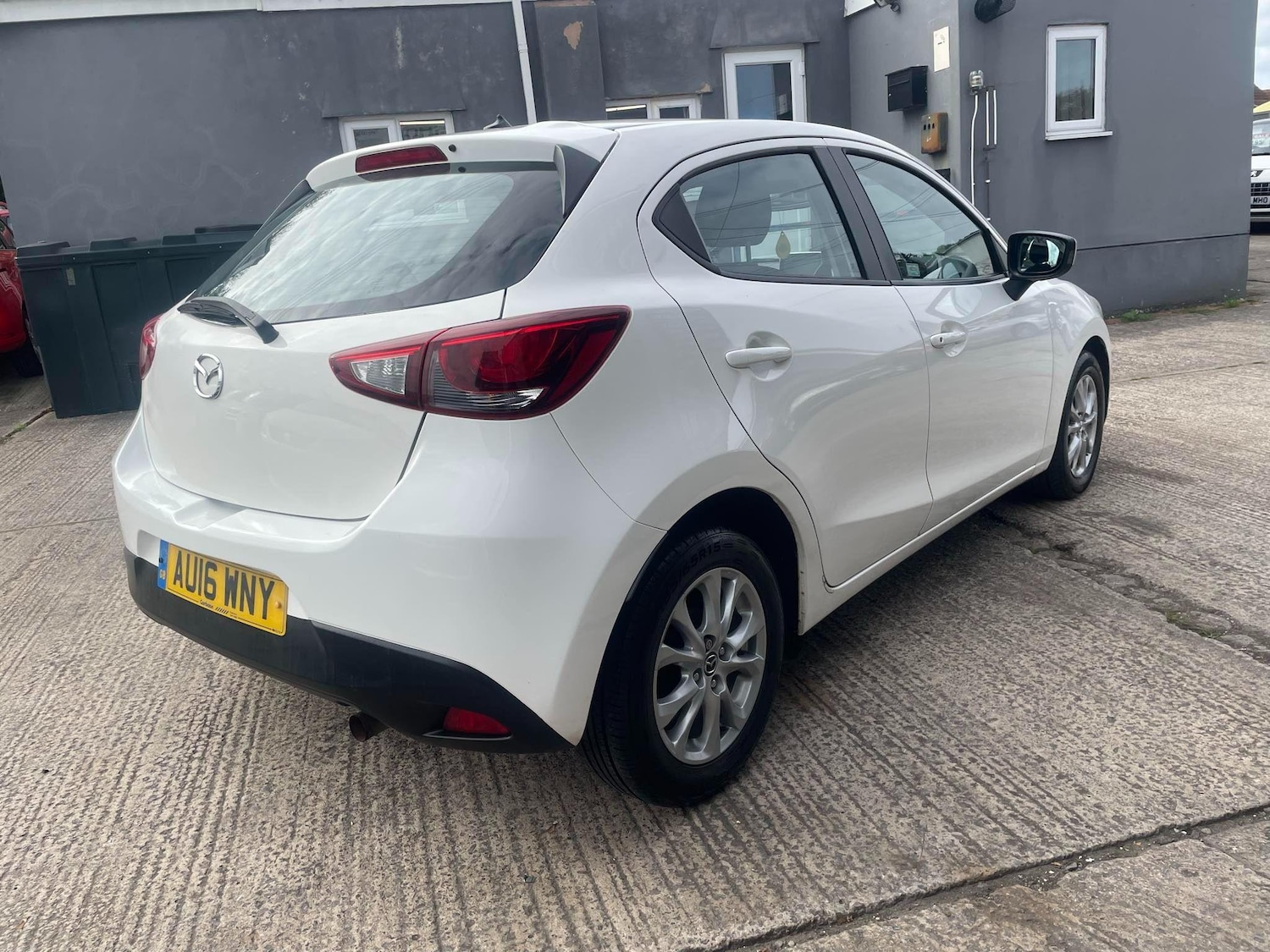 Used Mazda Mazda2 2016 for sale - 76298960: Photo 4