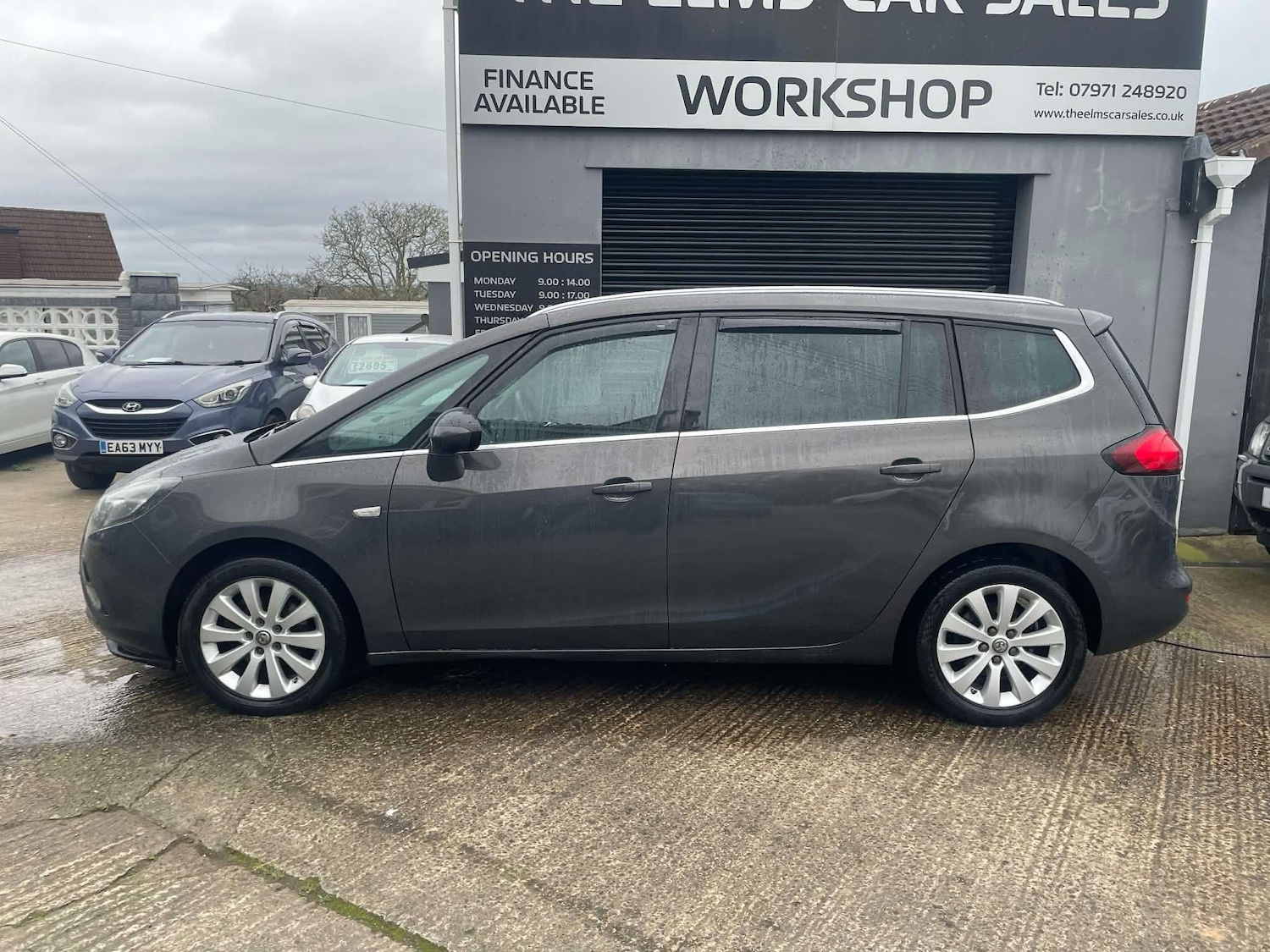 Used Vauxhall Zafira Tourer 2015 for sale - 77533628: Photo 2