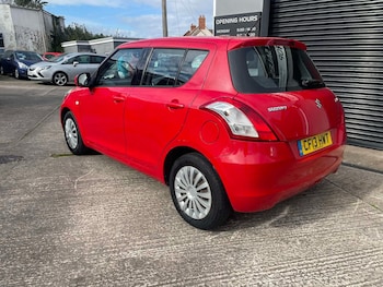 Used Suzuki Swift 2013 for sale - 77983617: Photo