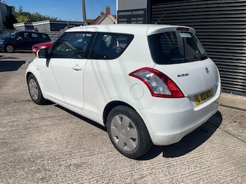 Used Suzuki Swift 2012 for sale - 79460533: Photo