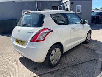 Used Suzuki Swift 2012 for sale - 79460533: Photo