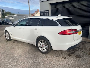 Used Jaguar XF 2014 for sale - 76627456: Photo