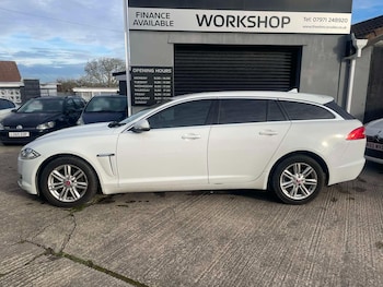 Used Jaguar XF 2014 for sale - 76627456: Photo