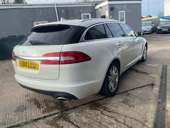 Used Jaguar XF 2014 for sale - 76627456: Photo