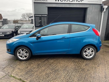 Used Ford Fiesta 2014 for sale - 76750710: Photo