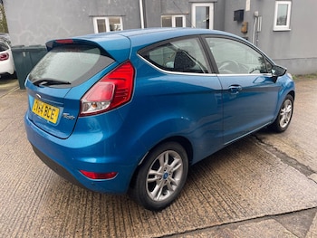 Used Ford Fiesta 2014 for sale - 76750710: Photo