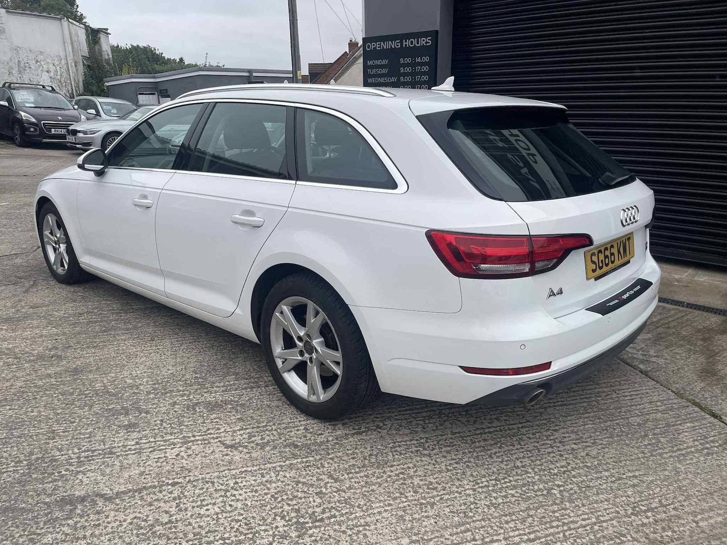 Used Audi A4 2016 for sale - 76105156: Photo 3