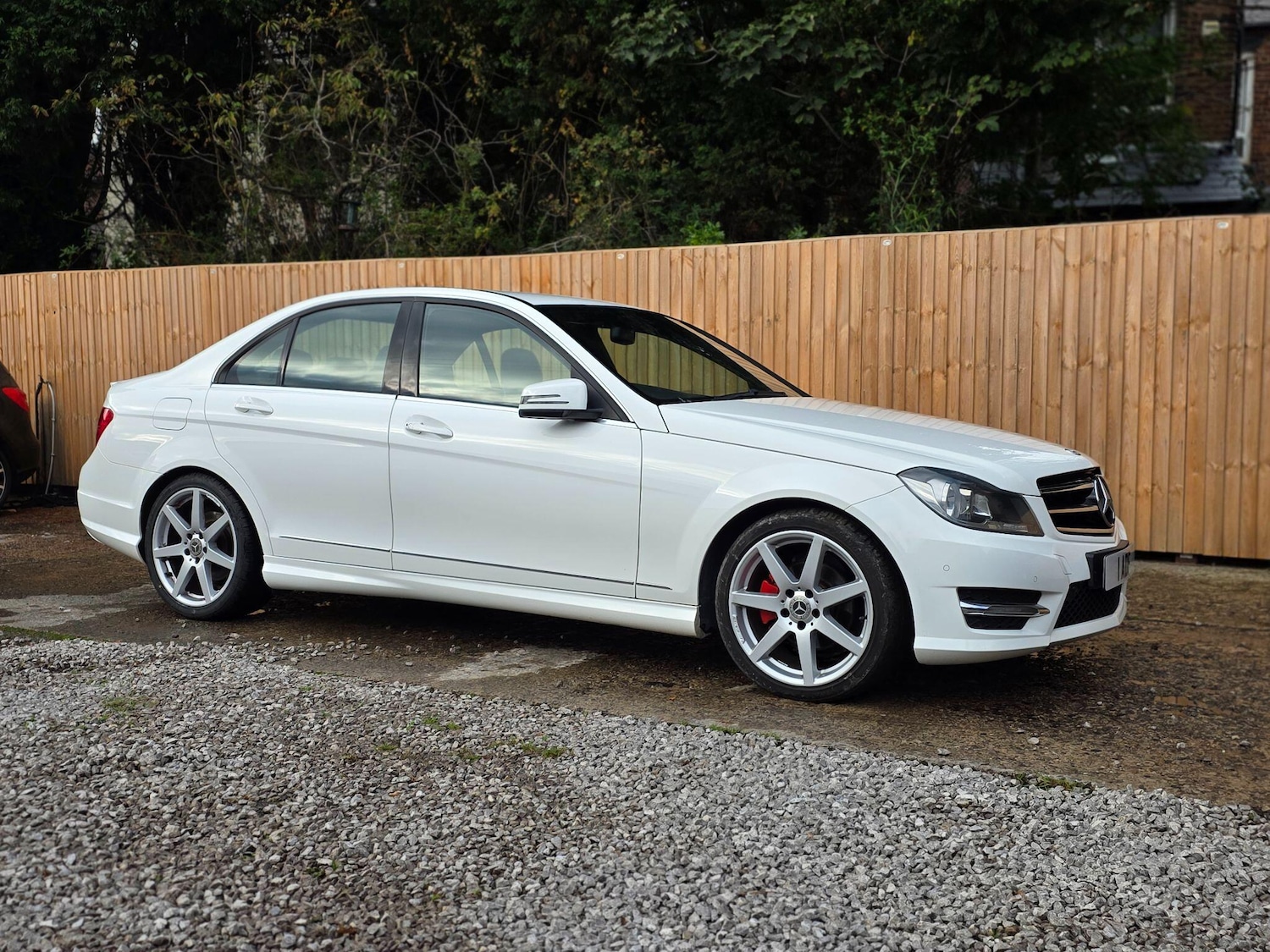 Used Mercedes-Benz C Class 2014 for sale - 76992927: Photo 10