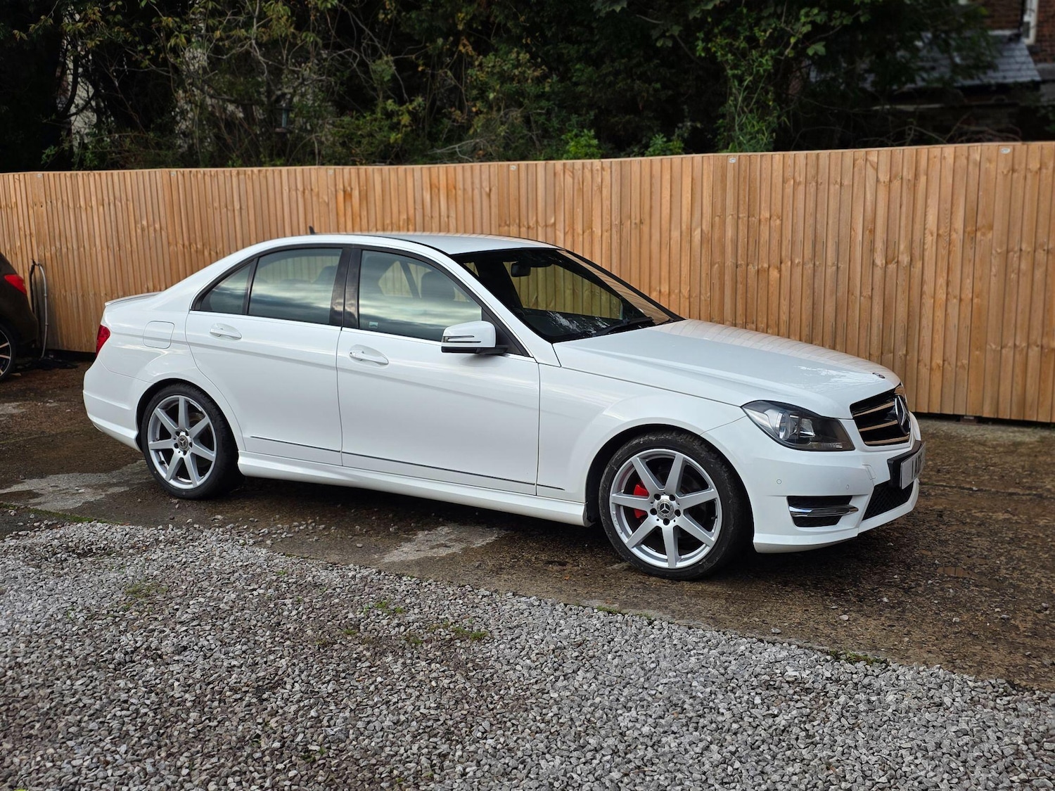 Used Mercedes-Benz C Class 2014 for sale - 76992927: Photo 9