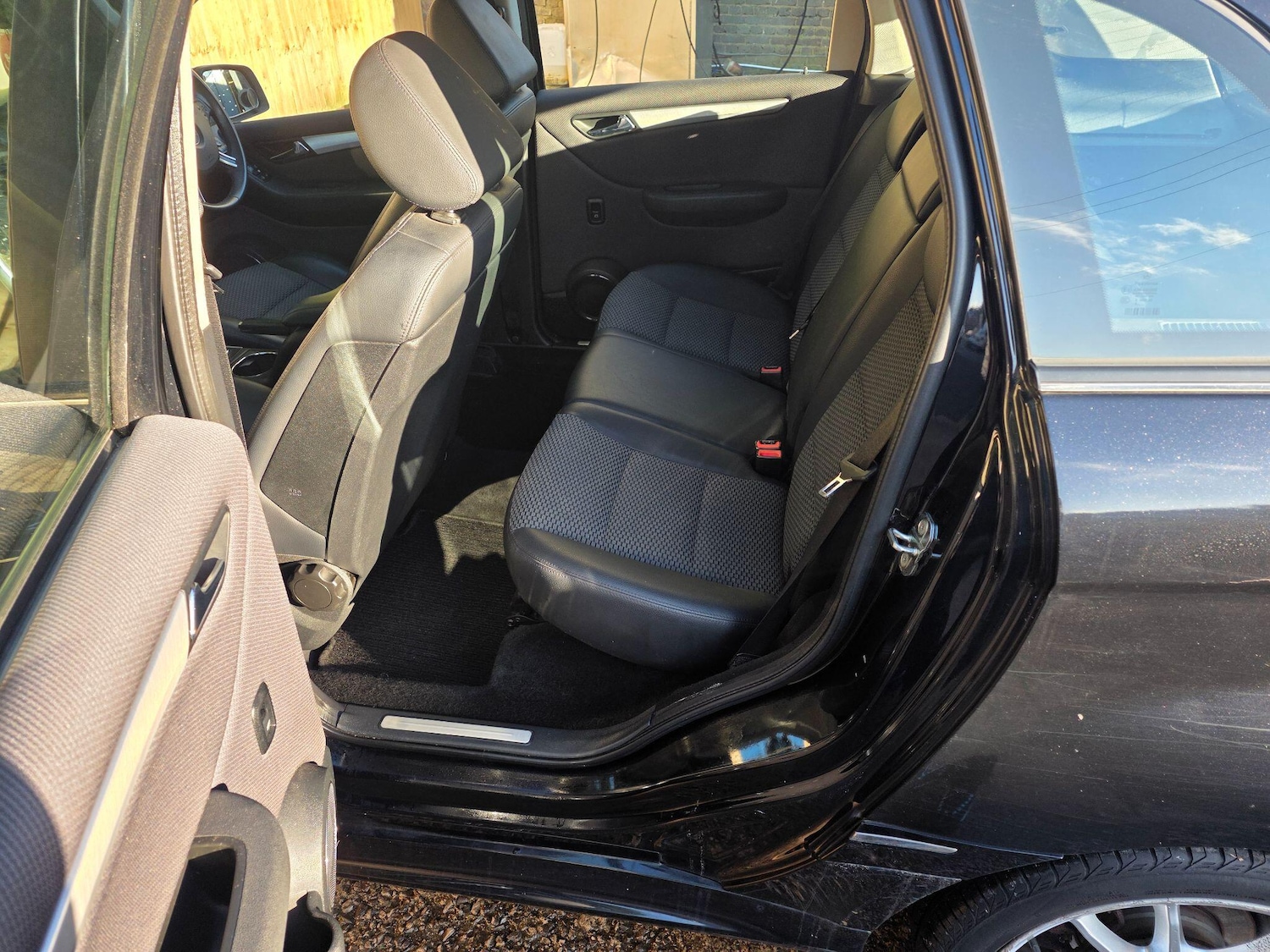 Used Mercedes-Benz B Class 2009 for sale - 77242789: Photo 35