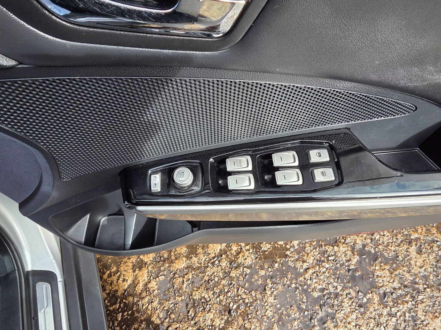 Used Ssangyong Tivoli 2016 for sale - 76644985: Photo 40