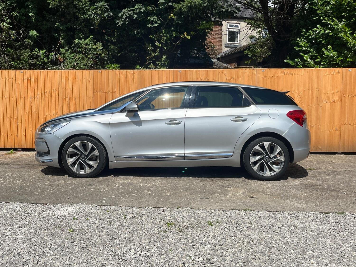 Used Citroen DS5 2012 for sale - 76646339: Photo 7