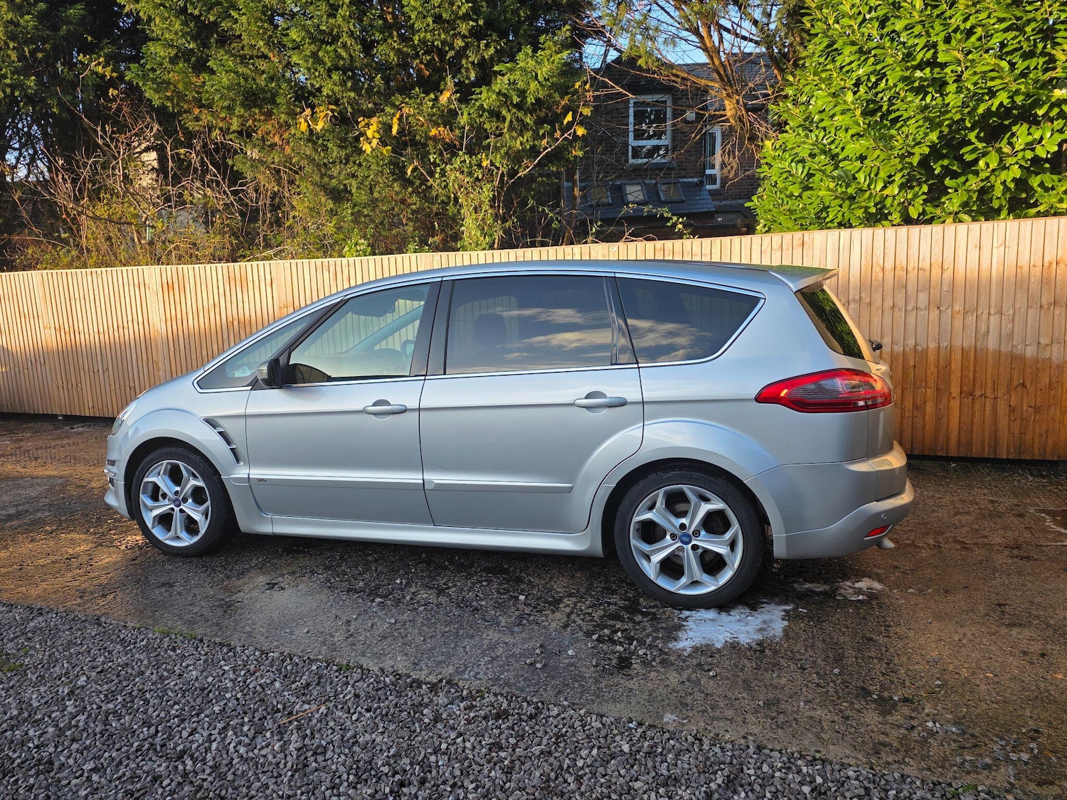 Used Ford S-Max 2010 for sale - 76786452: Photo 19