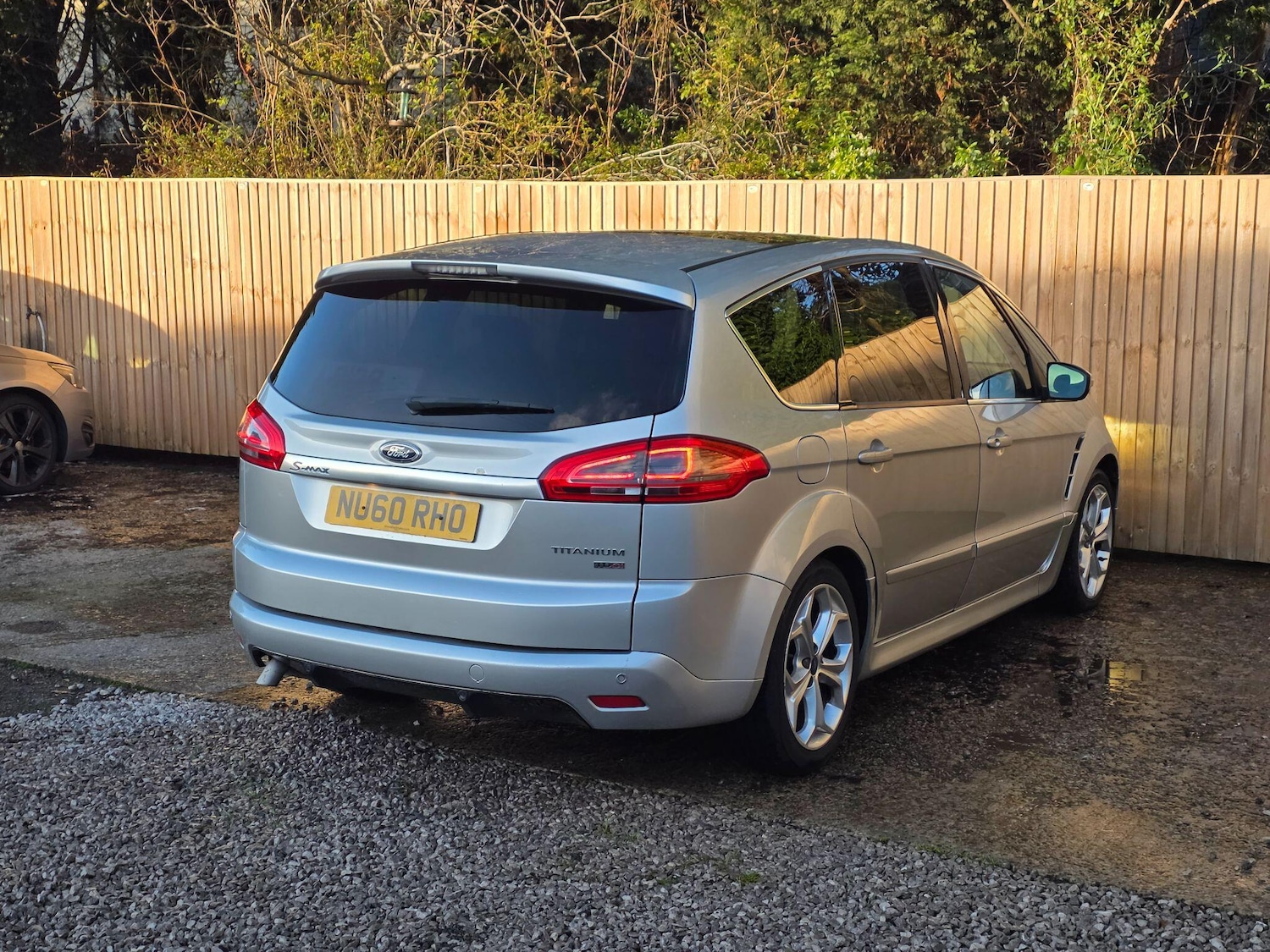 Used Ford S-Max 2010 for sale - 76786452: Photo 25