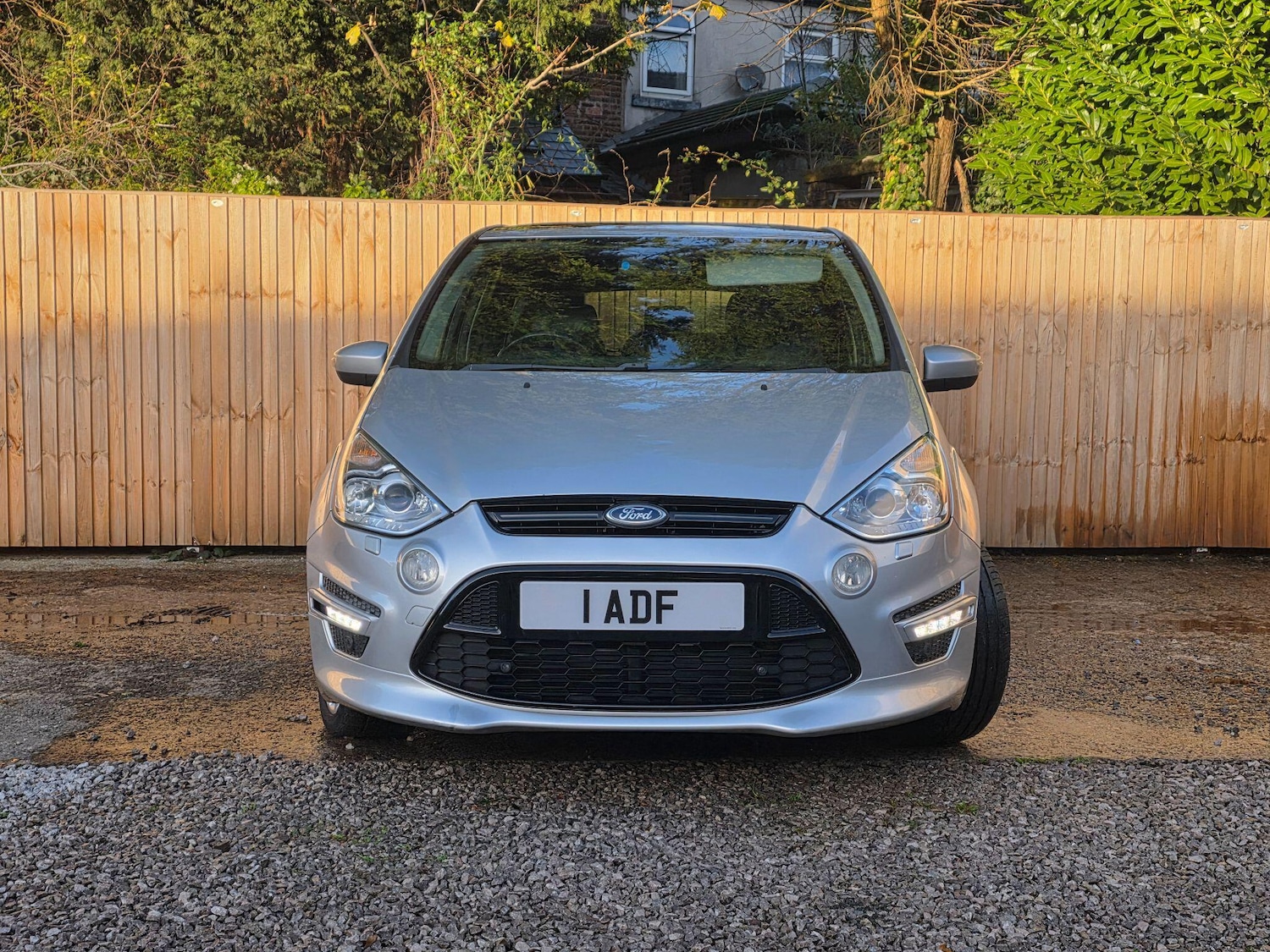 Used Ford S-Max 2010 for sale - 76786452: Photo 3