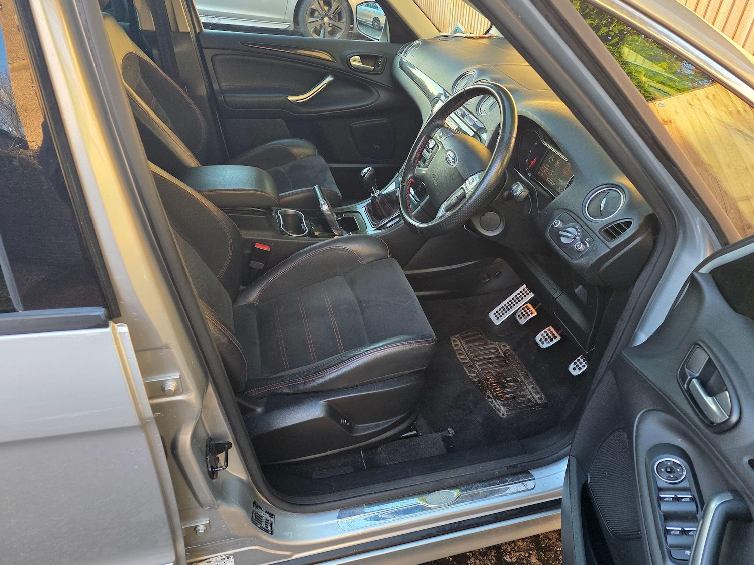 Used Ford S-Max 2010 for sale - 76786452: Photo 34