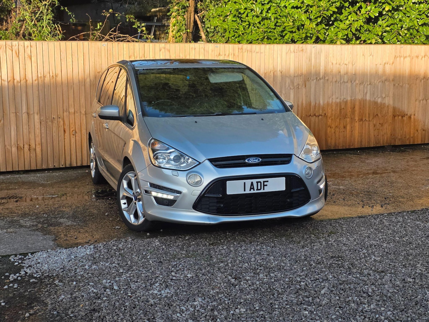 Used Ford S-Max 2010 for sale - 76786452: Photo 4