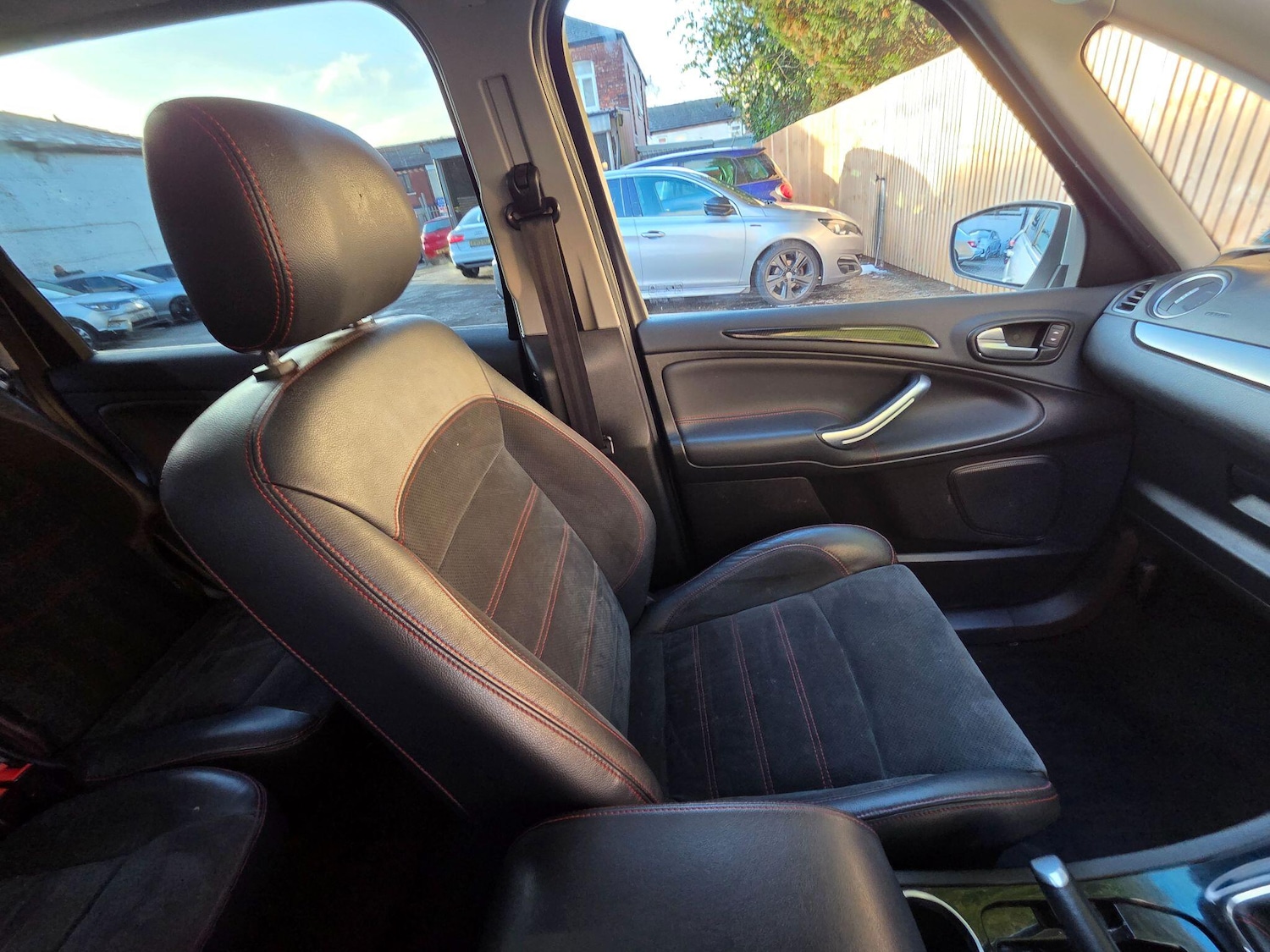 Used Ford S-Max 2010 for sale - 76786452: Photo 41