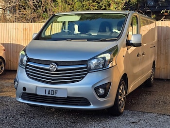 Used Vauxhall Vivaro 2017 for sale - 77242293: Photo
