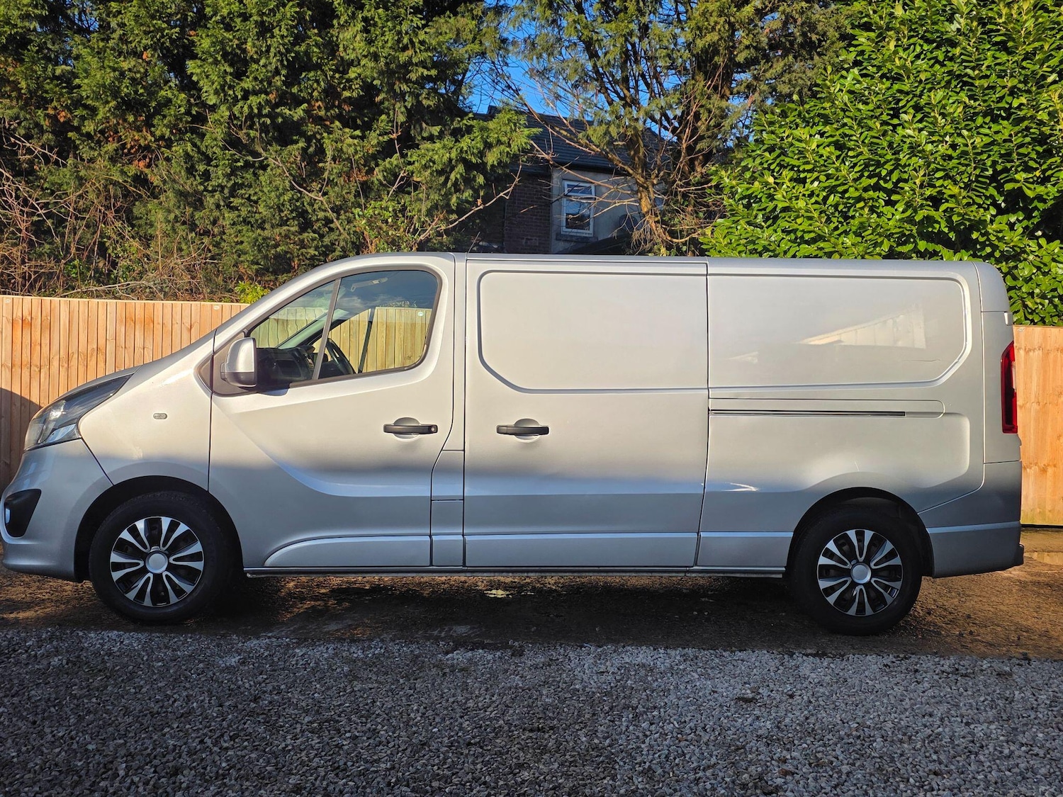 Used Vauxhall Vivaro for sale - 77242293: Photo 4